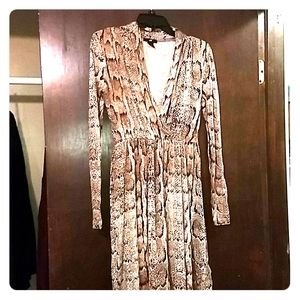 H&M long sleeve snakeskin midi dress S